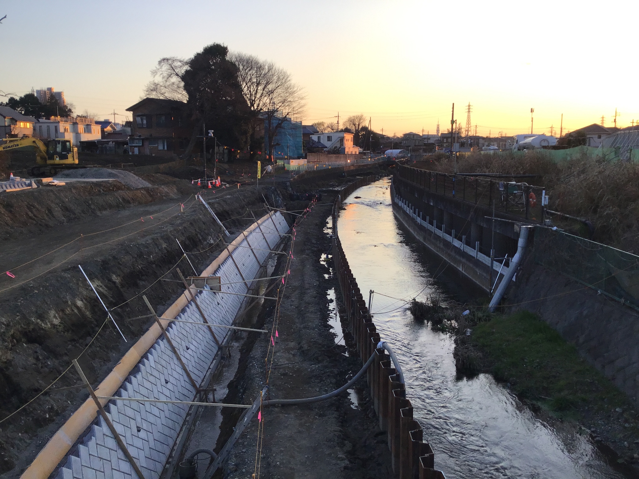 ブロック積護岸施工状況