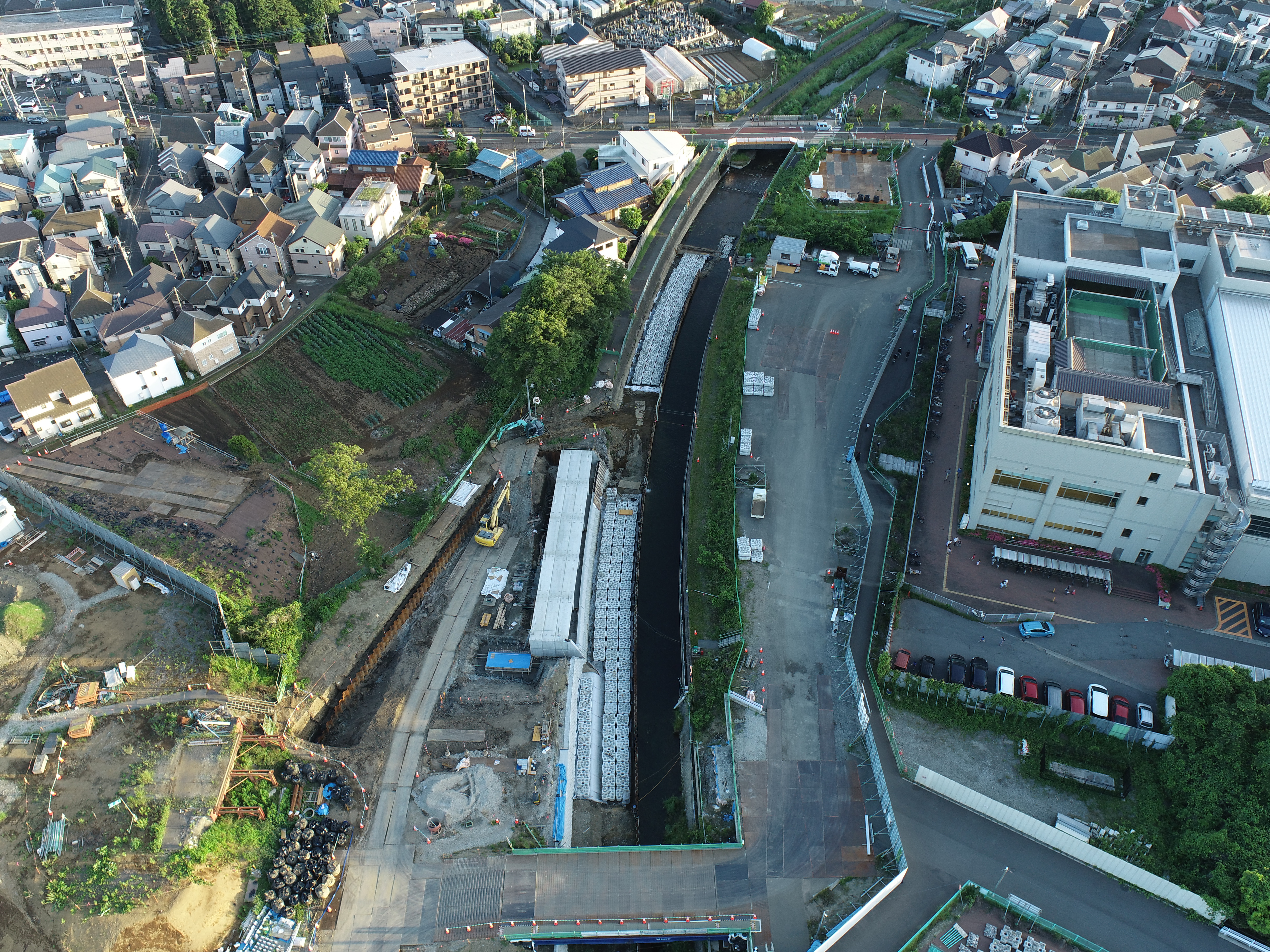 5月落合川上空